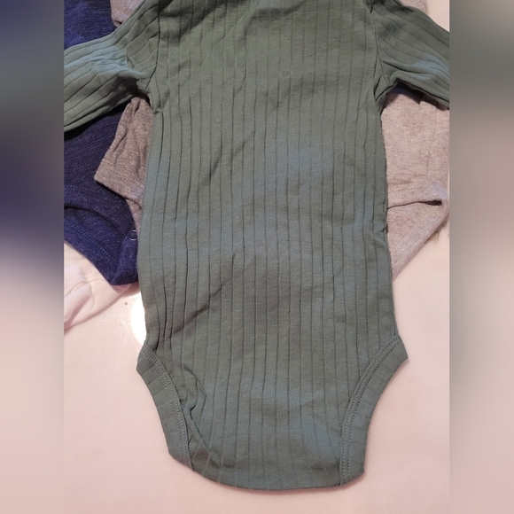 EUC Carters Assorted Color Infant One Pieces Bundle Size 3 To 6 Months - Picture 5 of 8